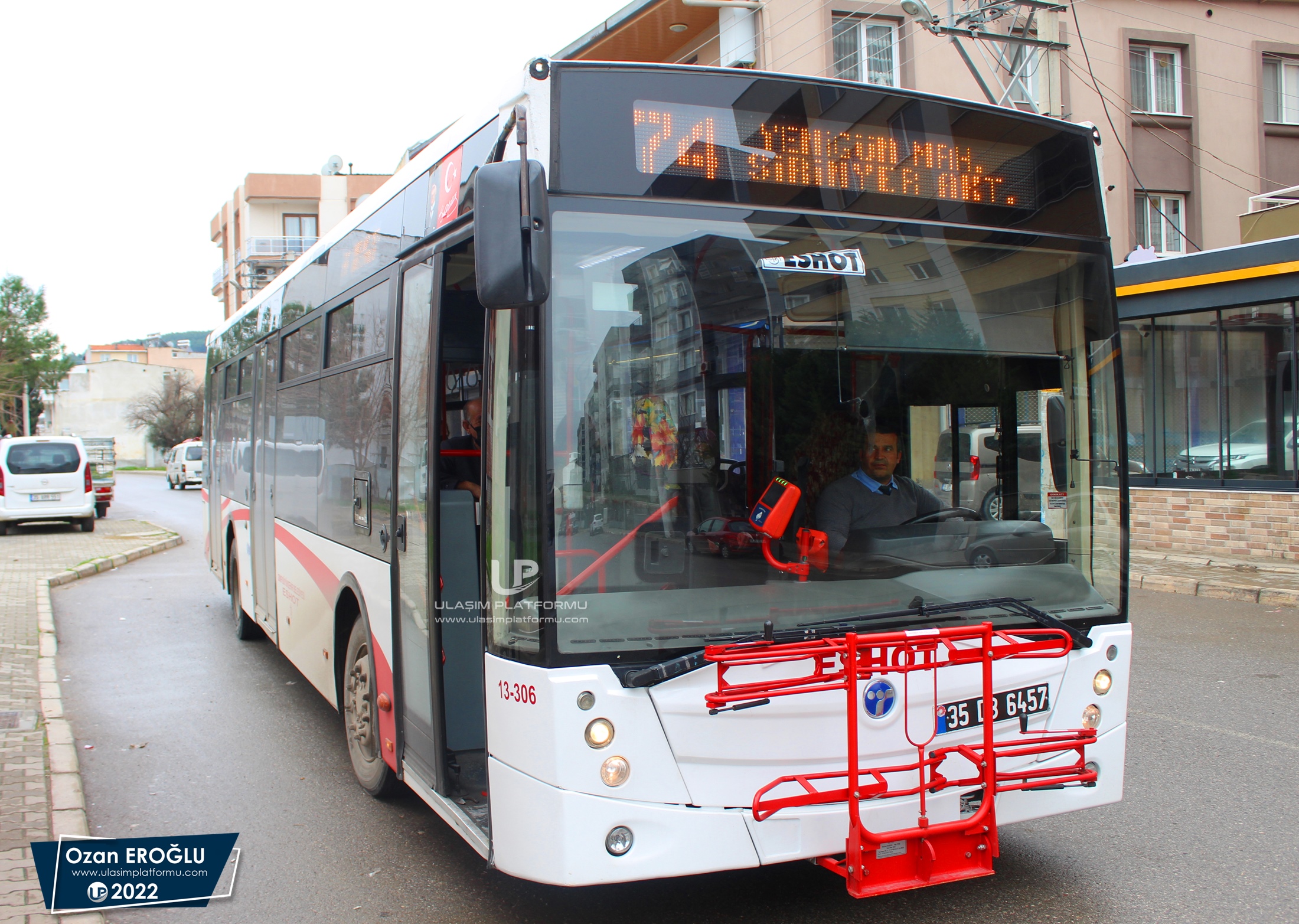 [Resim: 1646673135_OTcbX1ZsX4pigmf.JPG]