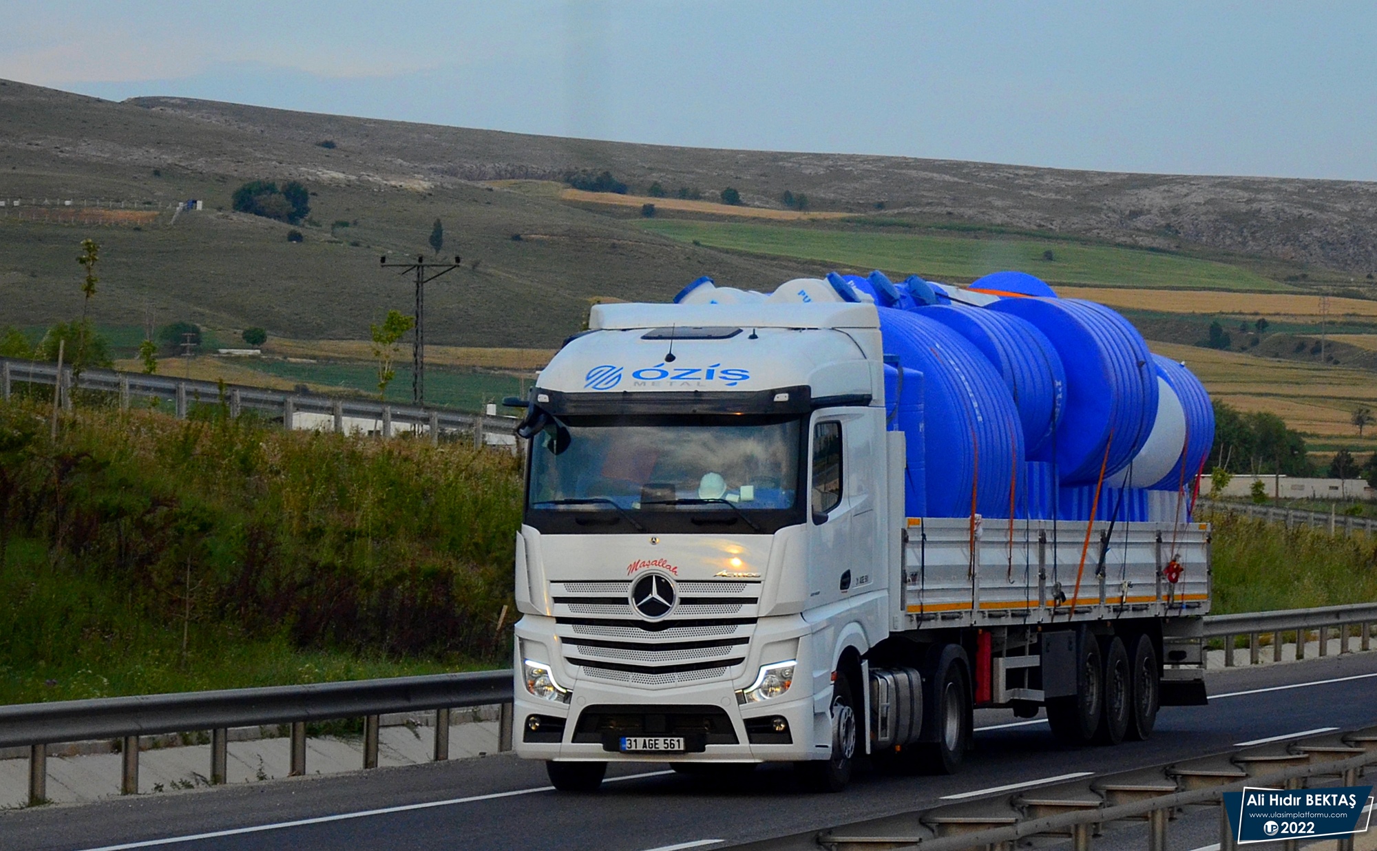 [Resim: 1658574750_qe05xL7JsyOt7Mc.JPG]