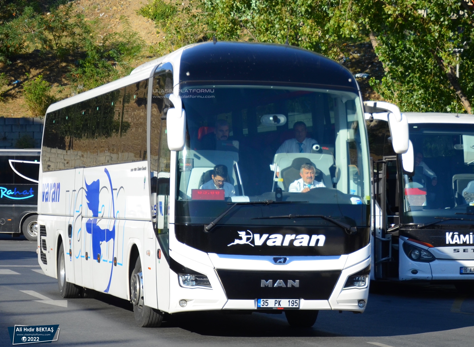 [Resim: 1667933287_ekluyaCNkDx4Q1D.JPG]