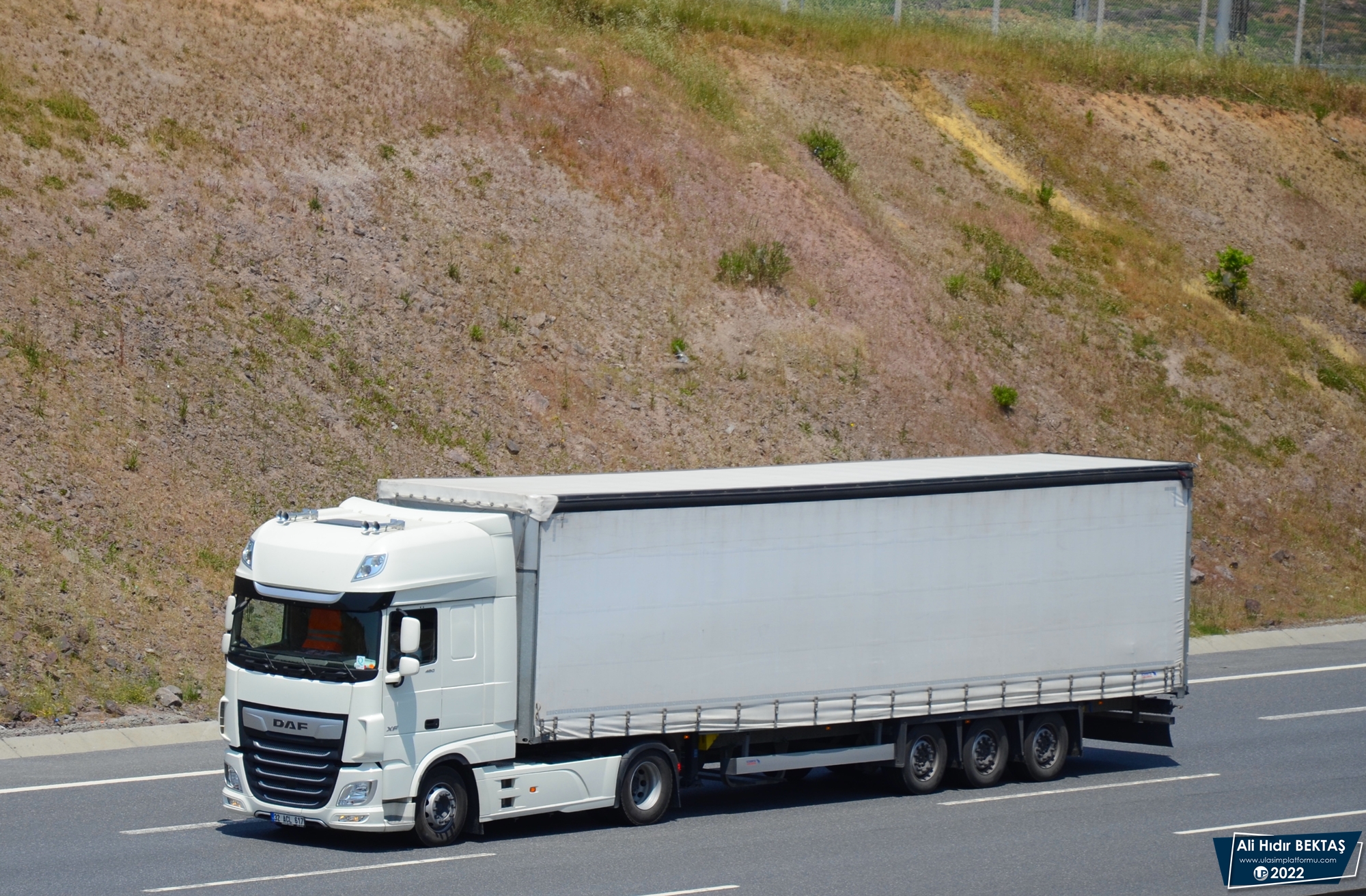 [Resim: 1671623066_ndTQ27vAY9oYJRB.JPG]