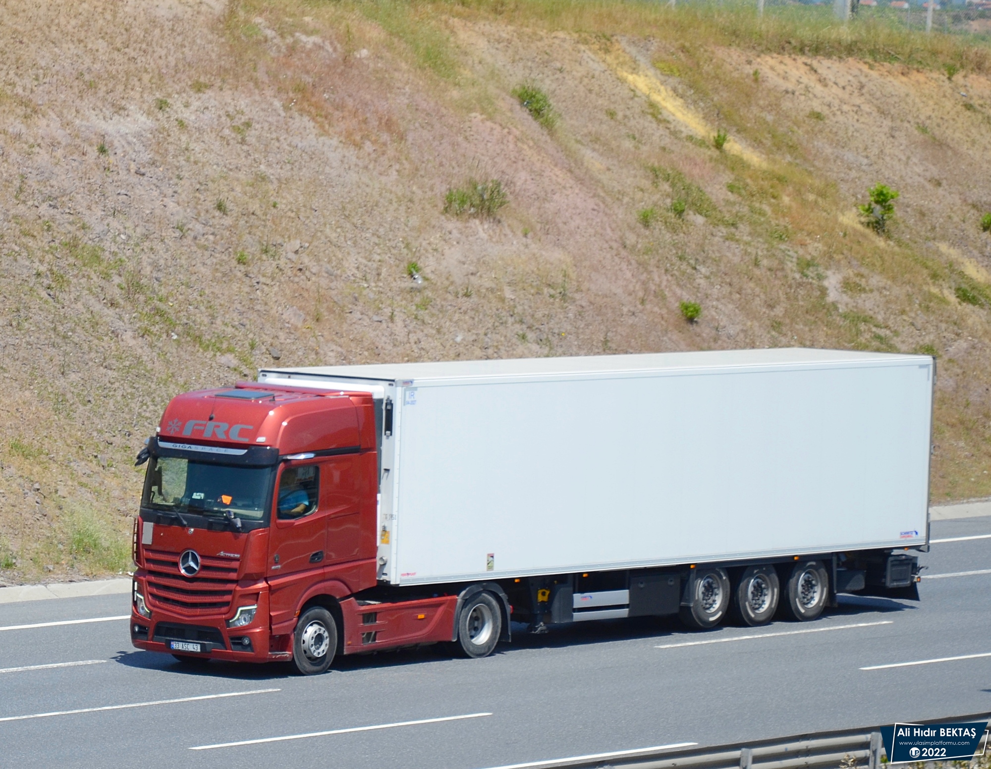 [Resim: 1672145431_FKNYd0gkmaiTxIJ.JPG]