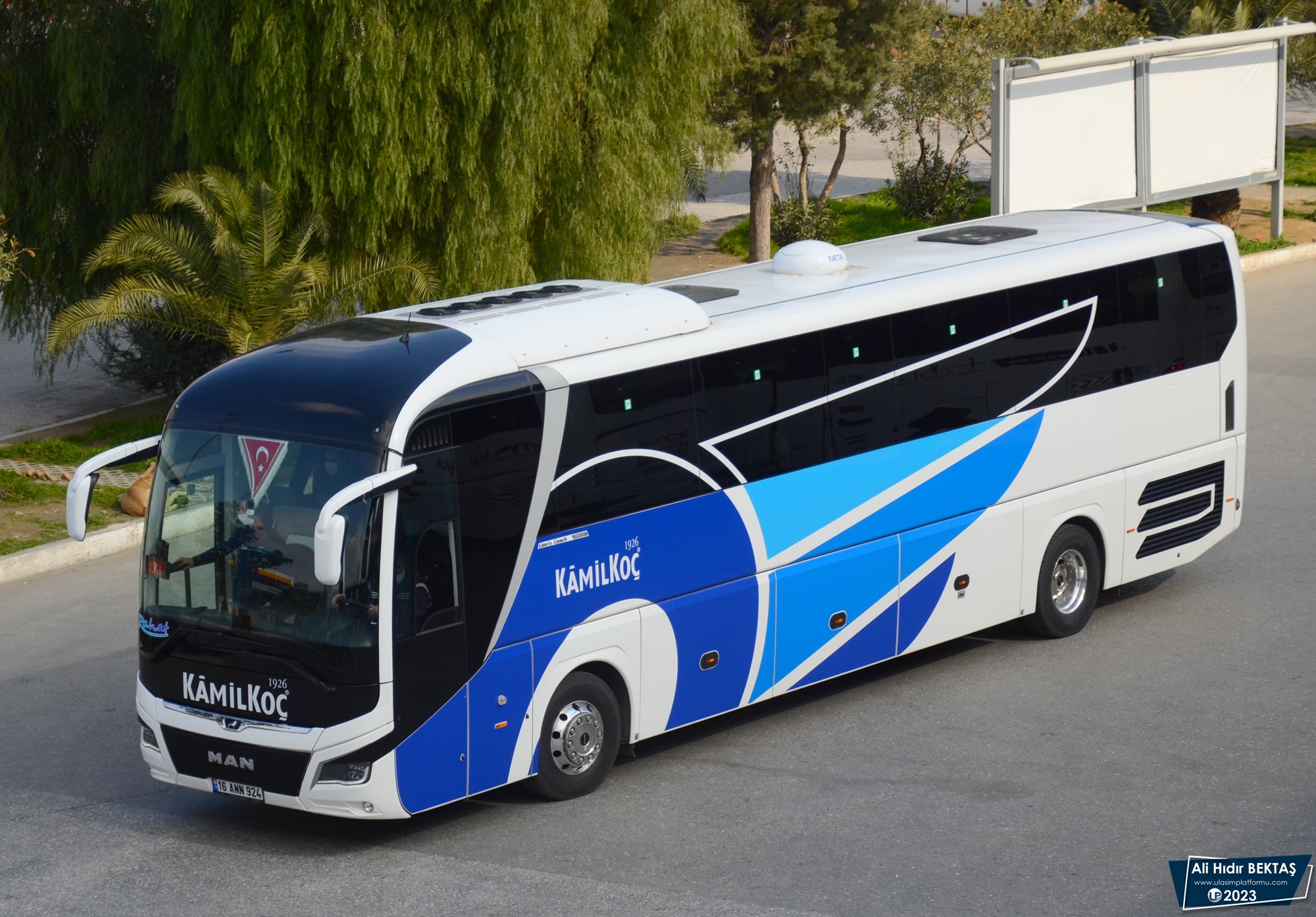 [Resim: 1679142565_fof8IZa98jsBV0D.JPG]