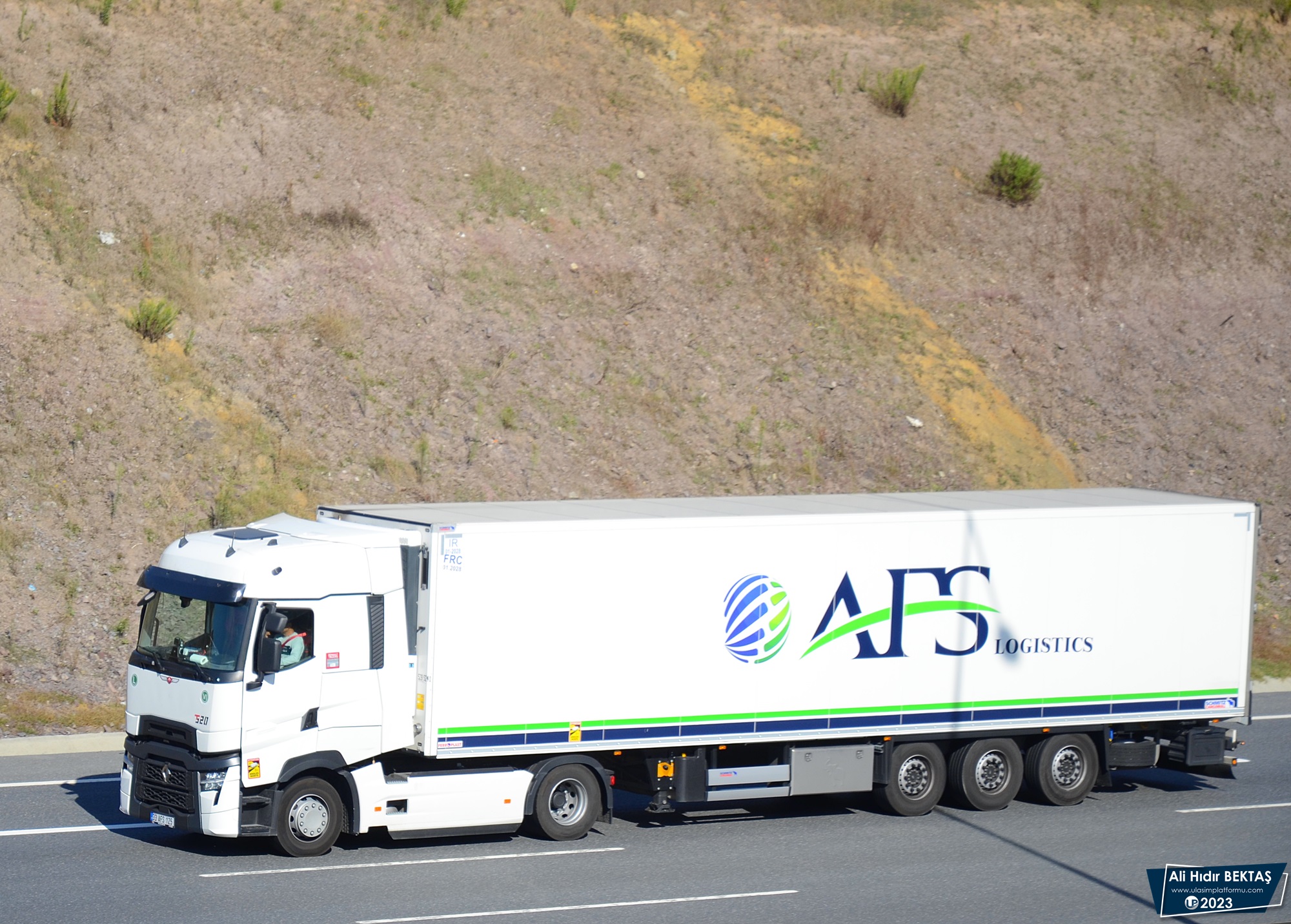 [Resim: 1683981725_Pt2QaXFFaGtig9S.JPG]