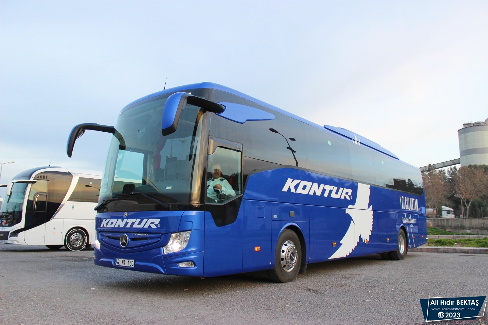 [Resim: 1684632586_JFcdq1ND07YRRh9.jpg]