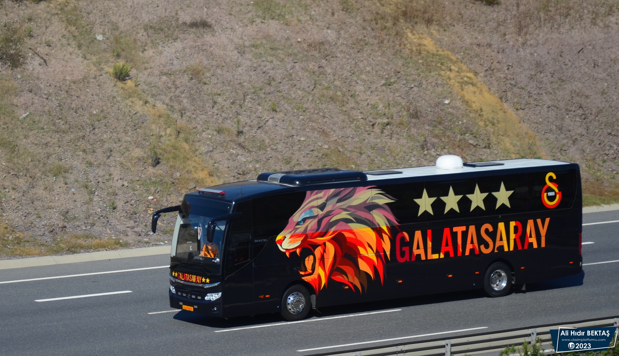 [Resim: 1684633291_GcY0GUs695MhNmE.JPG]