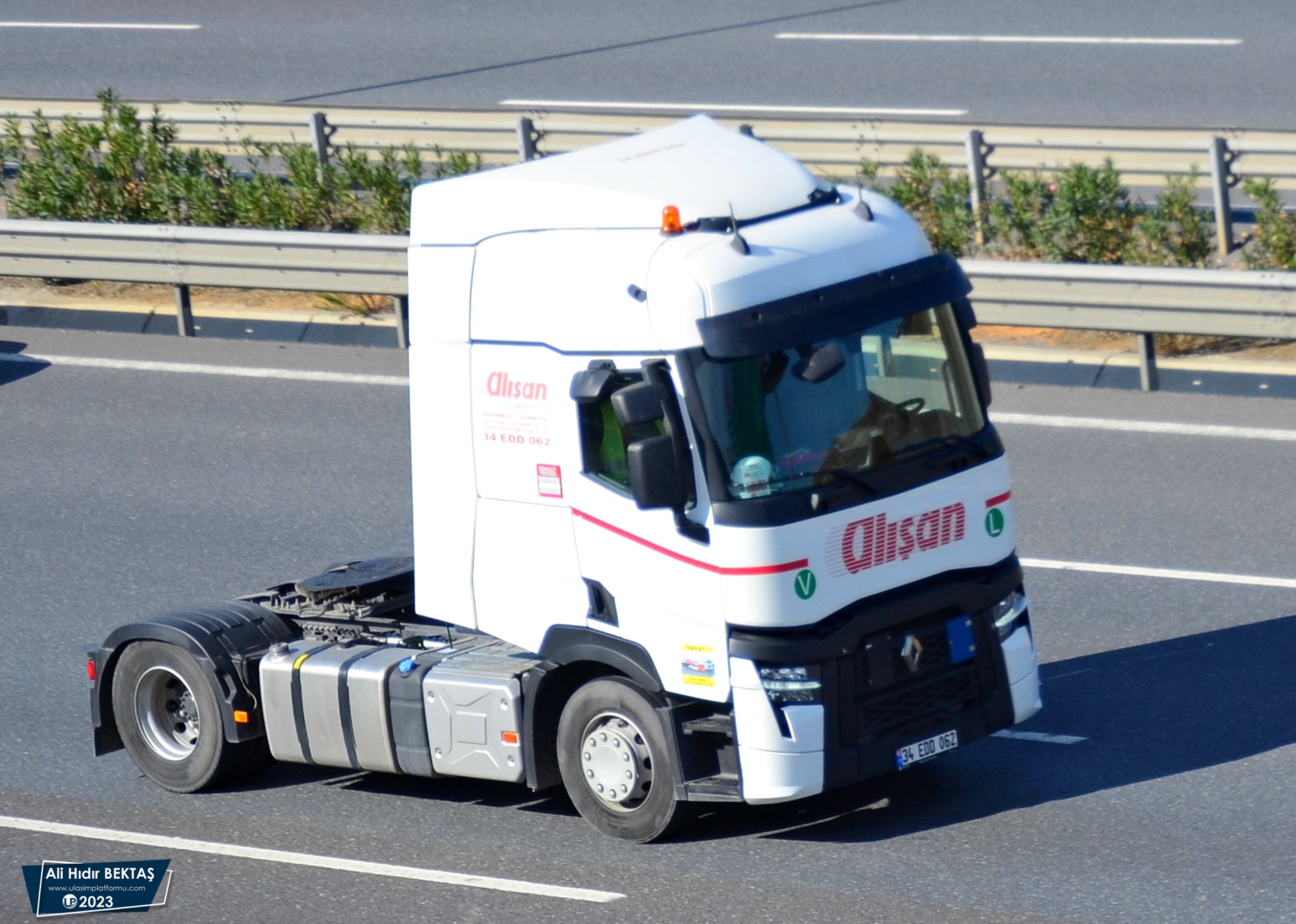 [Resim: 1685091540_O62i56rBB0CJTyU.JPG]