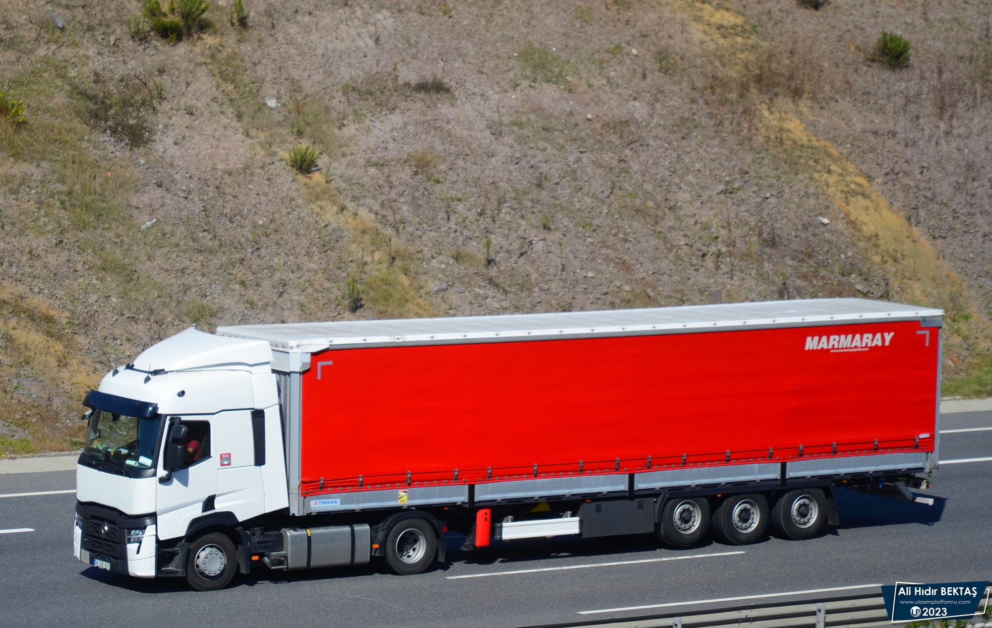 [Resim: 1685091588_HSuydF4J27cJ0tR.JPG]