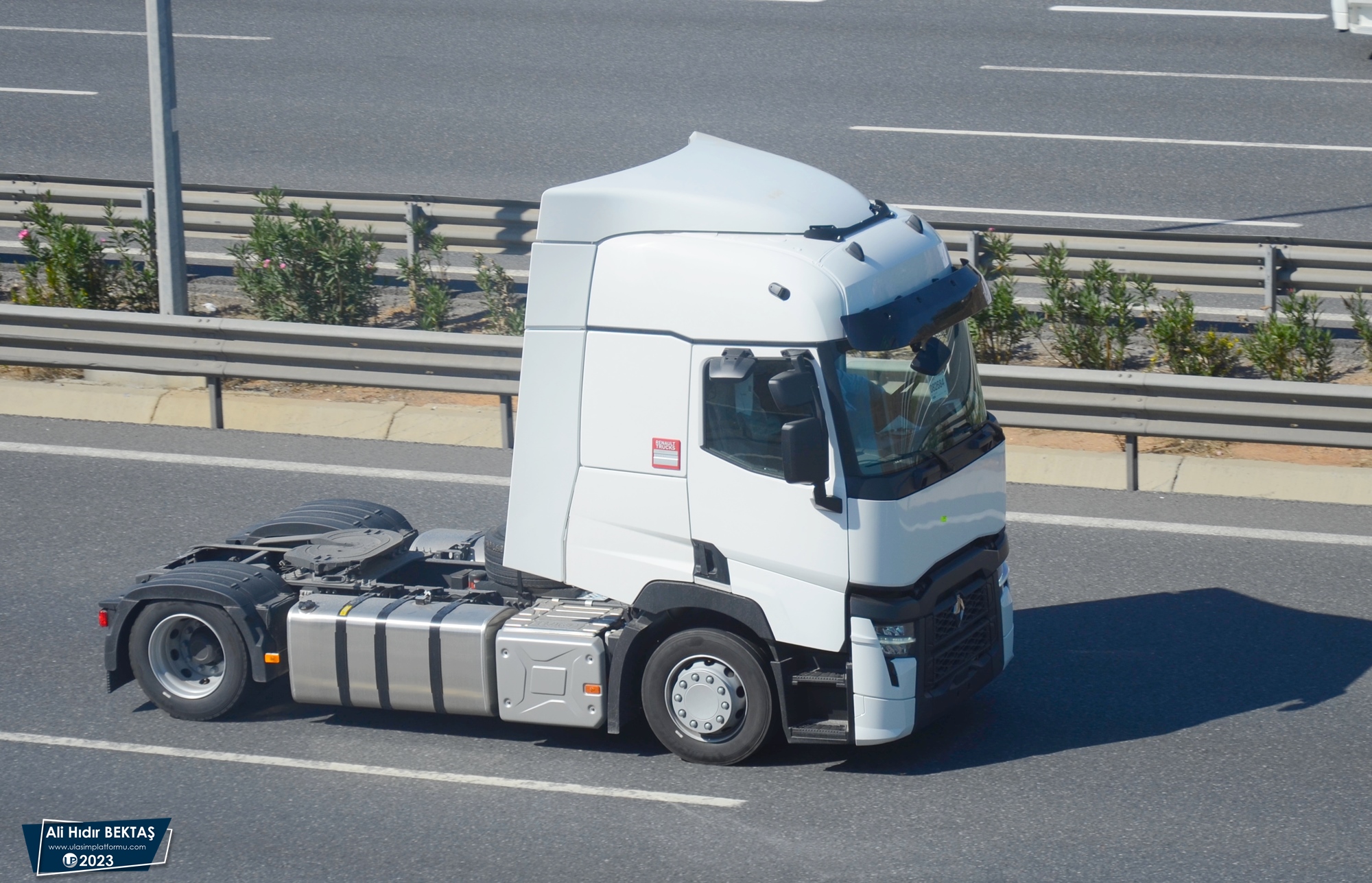 [Resim: 1688329176_a6HjAg2F1HlusG7.JPG]