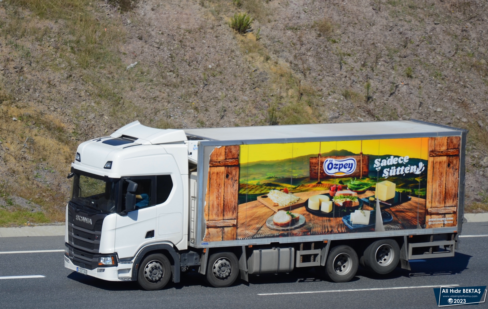 [Resim: 1688329702_J7ur3P8AFBUg7r3.JPG]