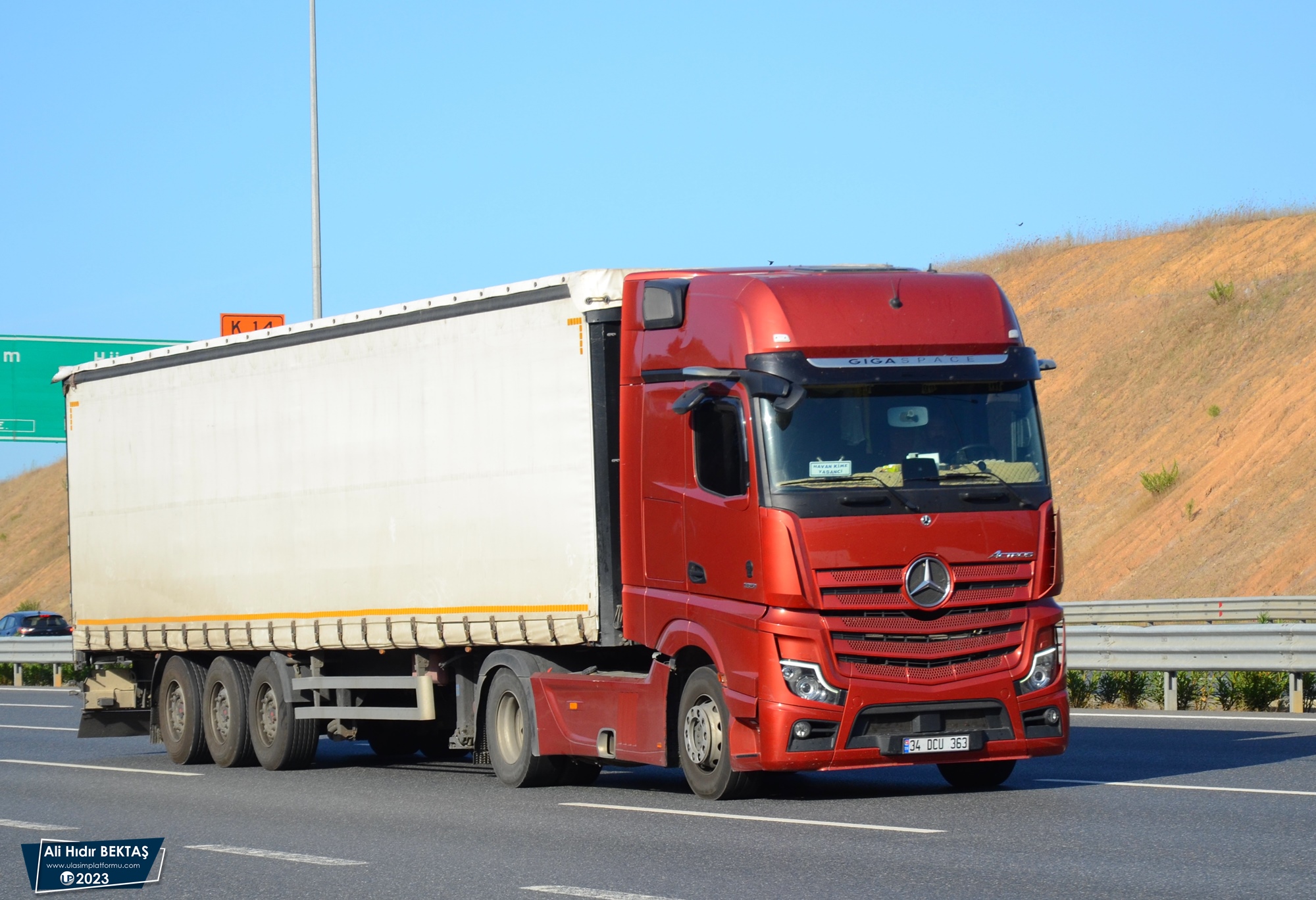 [Resim: 1694376925_FB0rCRvCL1vNnMl.JPG]