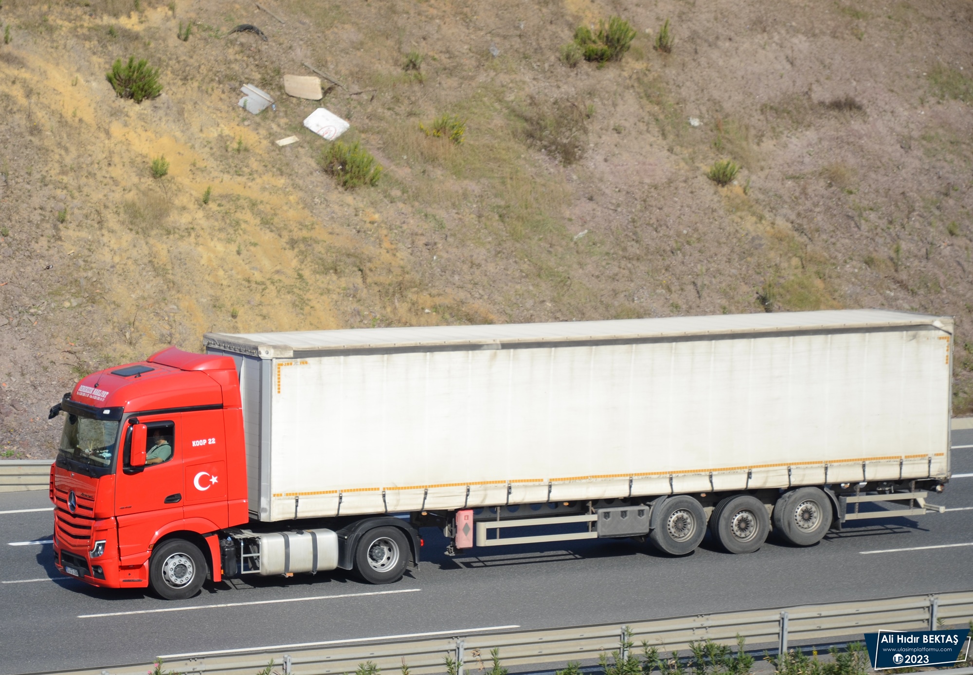 [Resim: 1695299573_FYCiTDuh1OomAVs.JPG]