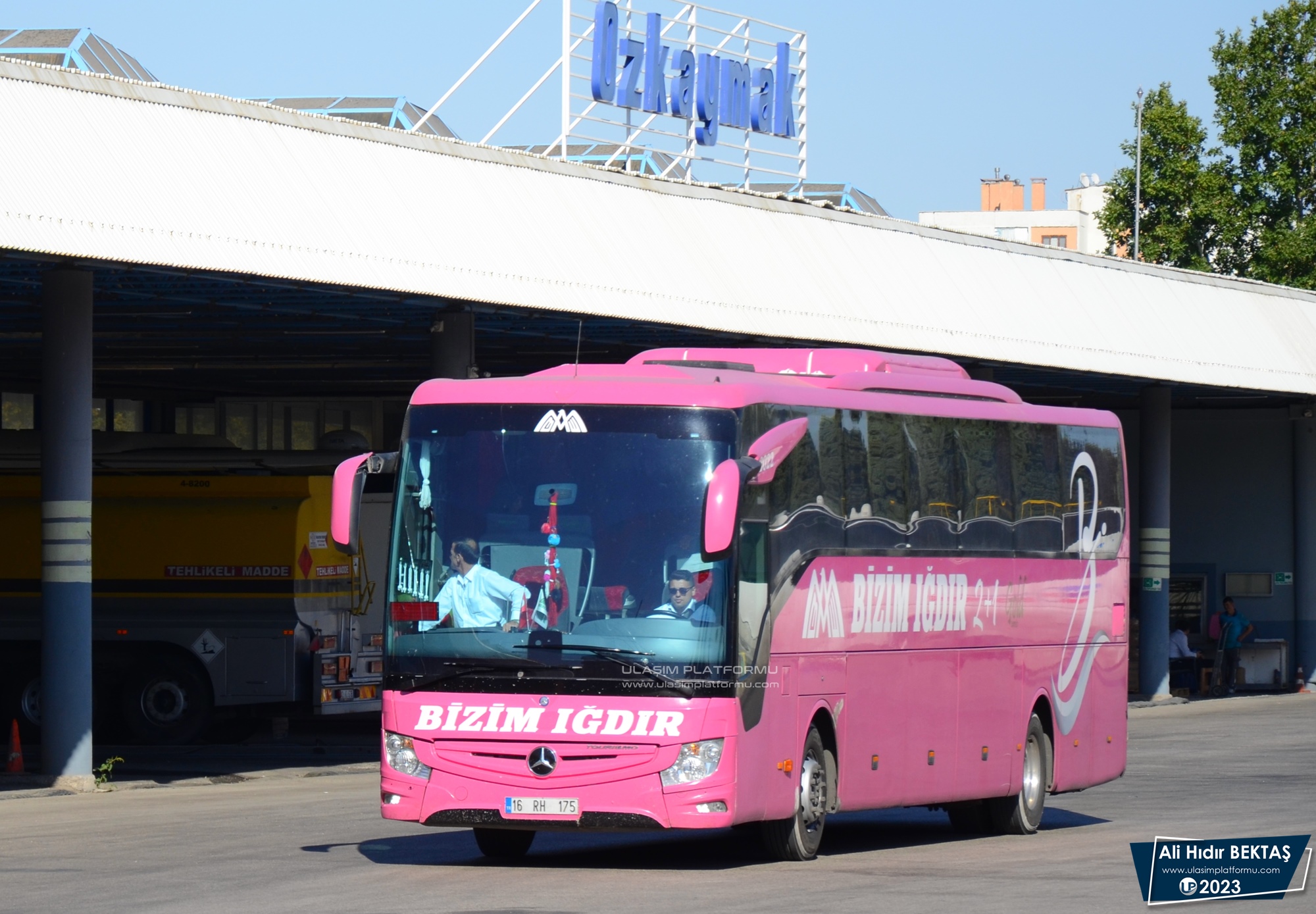 [Resim: 1696784404_FhUDfhL7bm2M80Z.JPG]