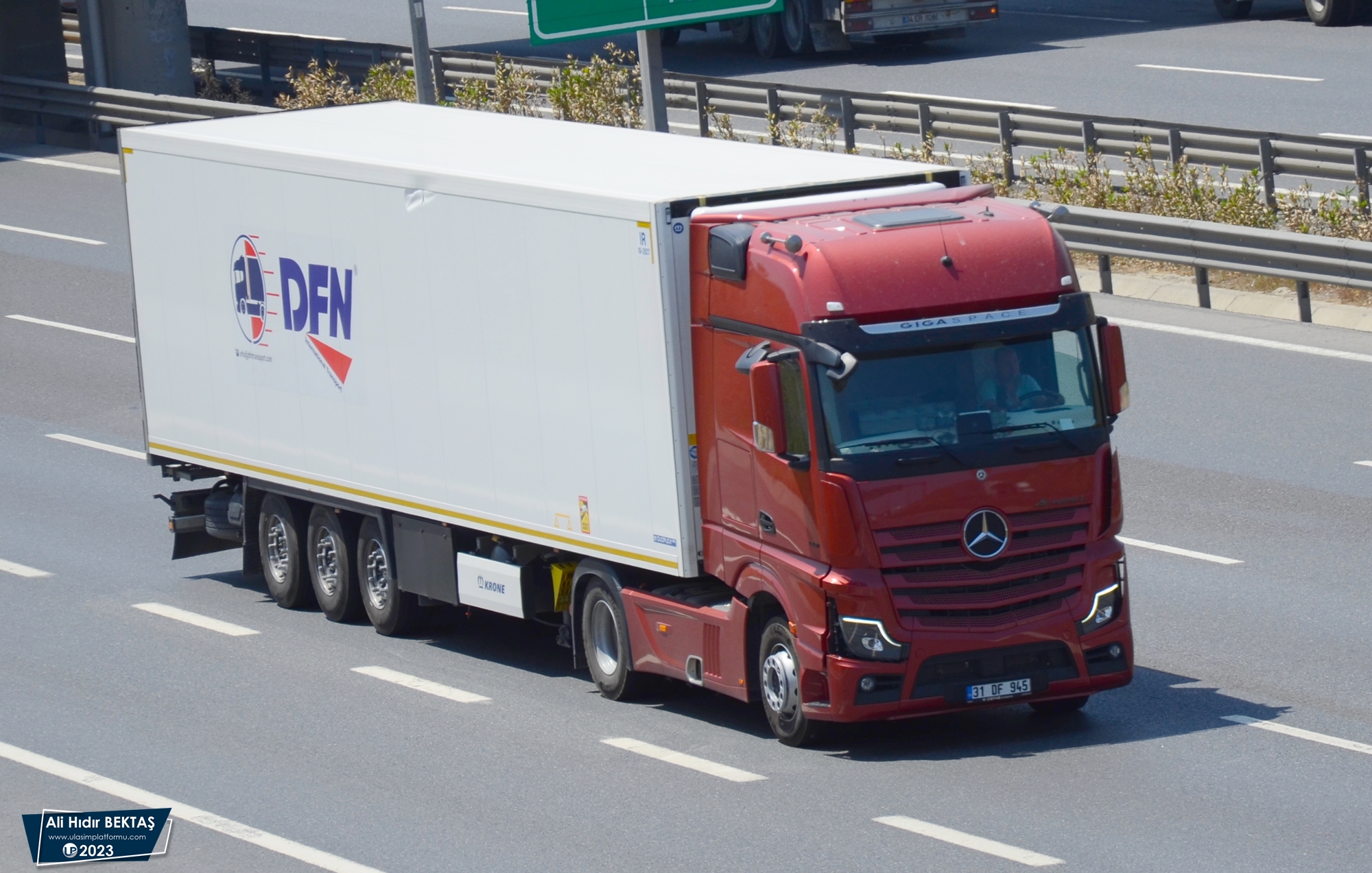 [Resim: 1697871754_3MjmGxaaAbosM2T.JPG]