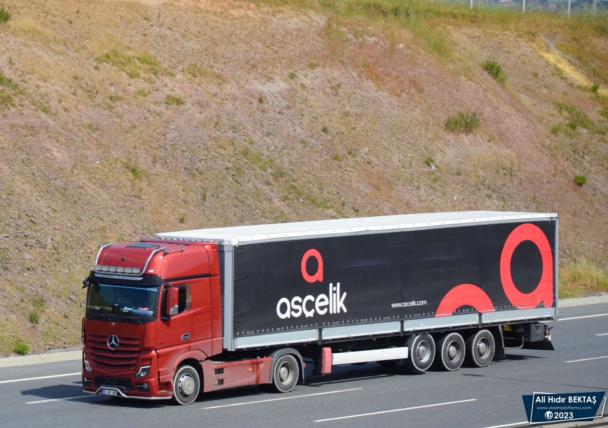 [Resim: 1697872321_Axafc3IpDVg8r7F.JPG]