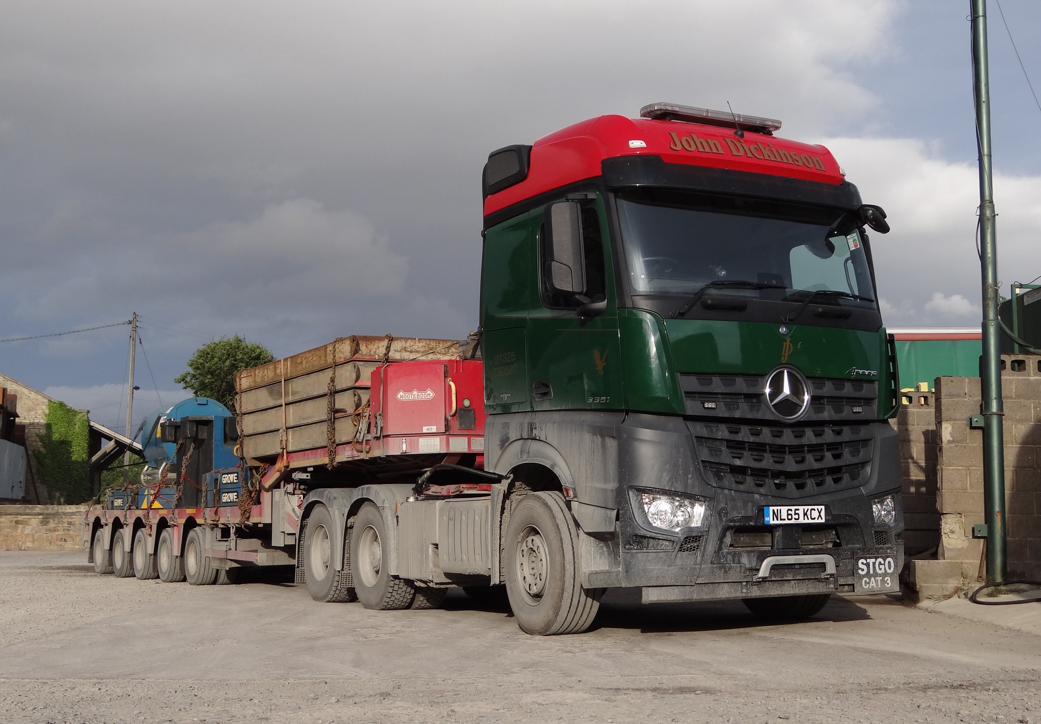 [Resim: 1698623448_CPEJpI8x3F15kwB.jpg]