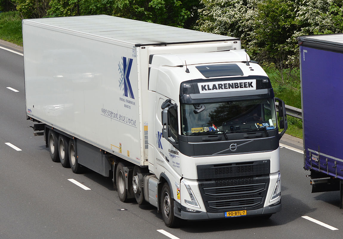 [Resim: 1699065582_yk2HqZfNYw4u3wO.jpg]