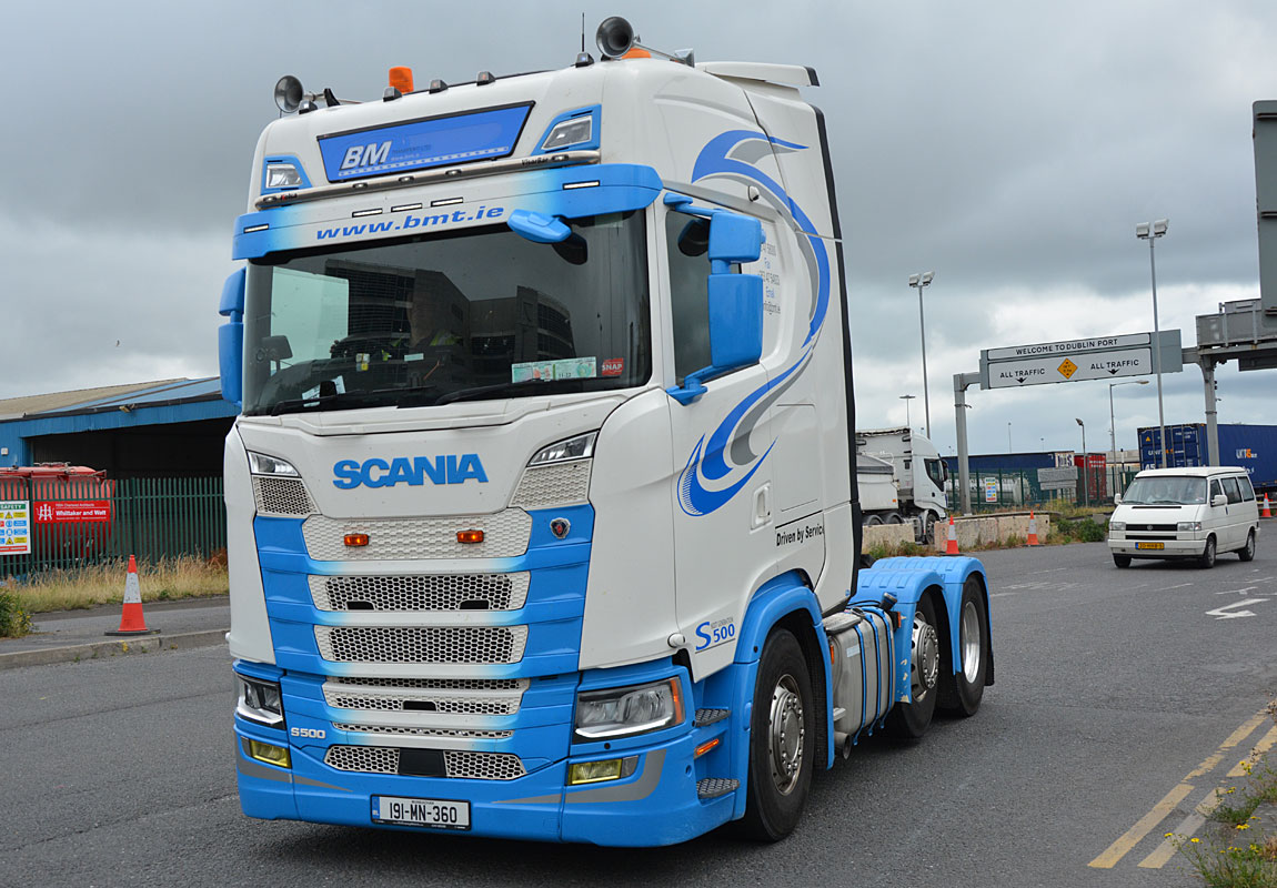 [Resim: 1699303536_4De8ohgfsVnMVd8.jpg]