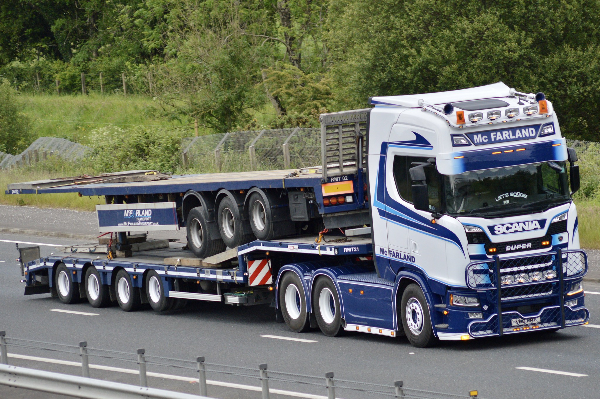 [Resim: 1699303769_JTBwc2445CvS36l.jpg]