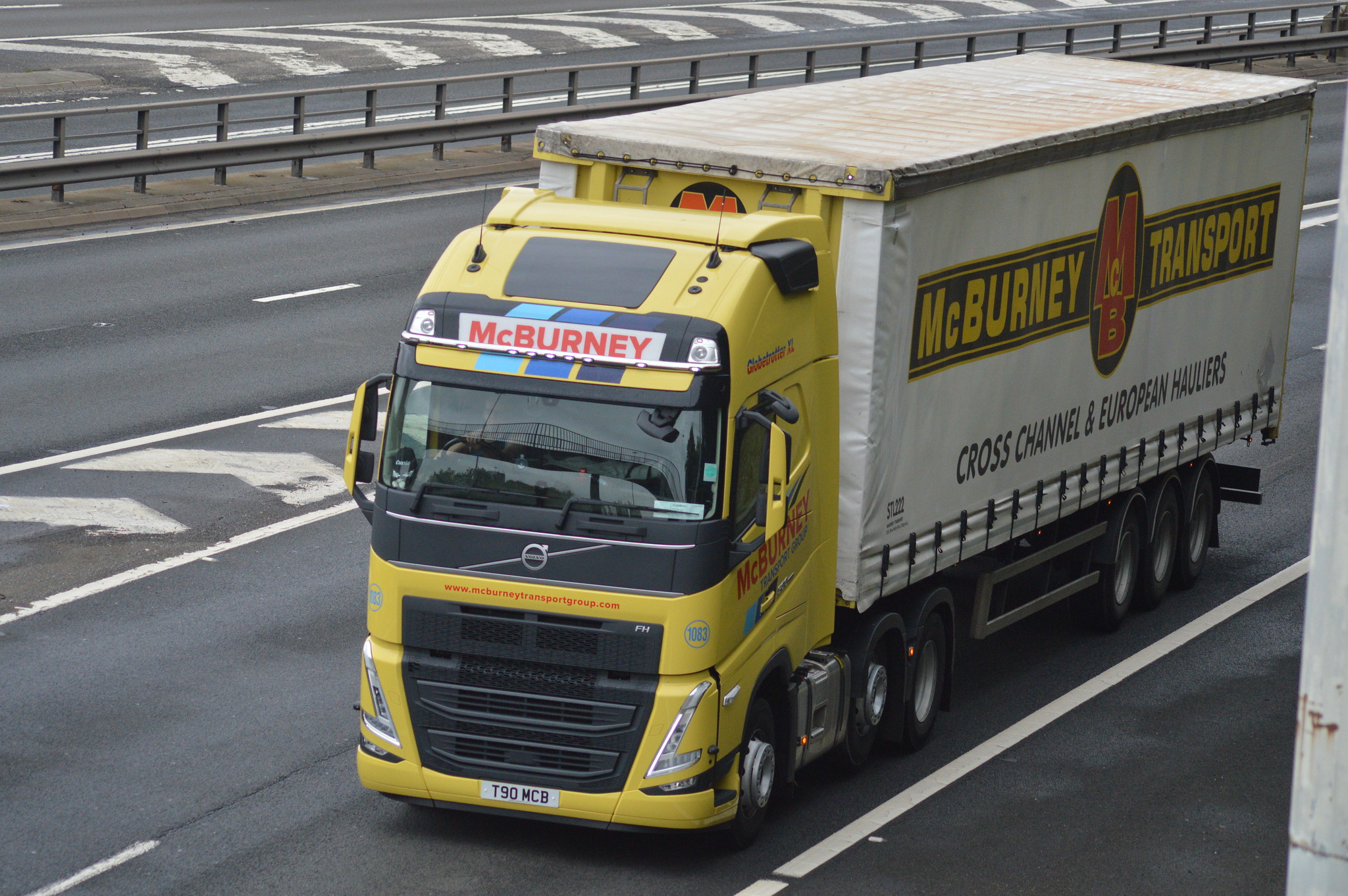 [Resim: 1699306640_5s51B2uwsCcFHiB.jpg]