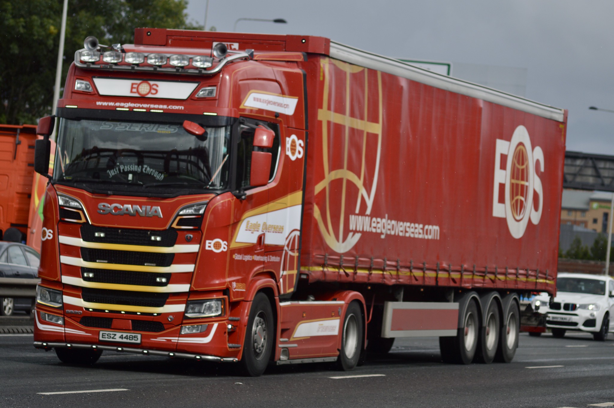 [Resim: 1699477457_9TiSyAxKWehuvMl.jpg]