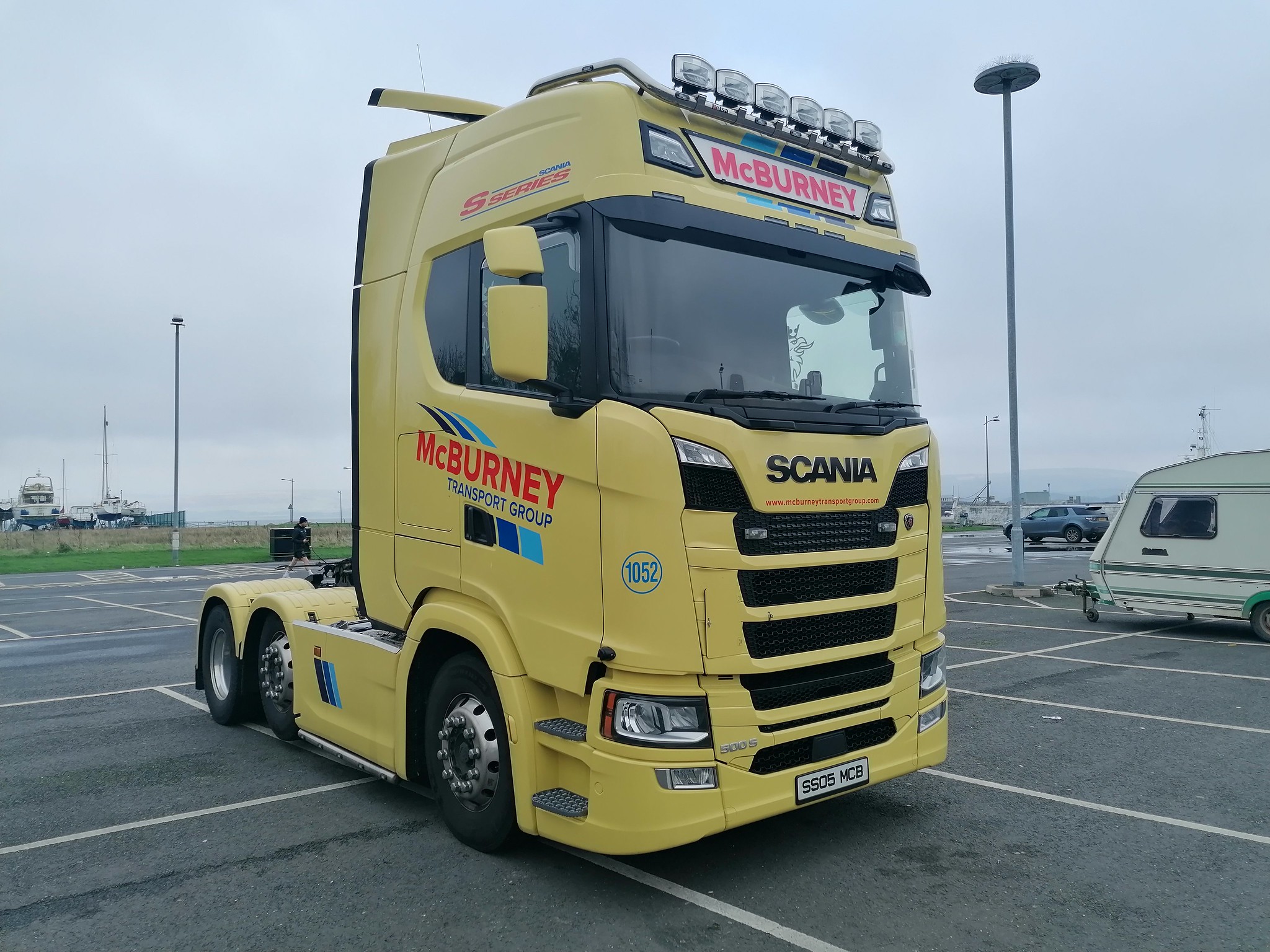 [Resim: 1699477757_bfgQNLbTBiQiTkt.jpg]