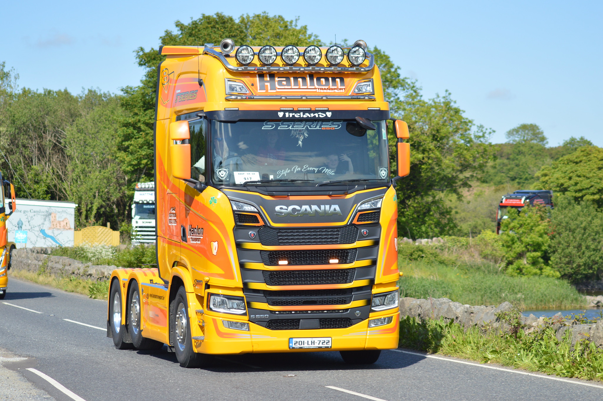 [Resim: 1699477790_HBLDeex5YNhGVWA.jpg]