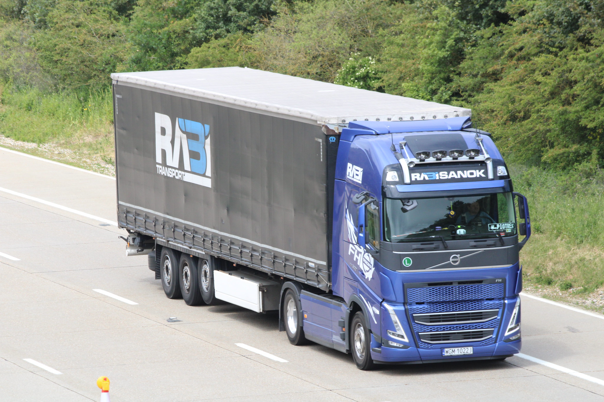 [Resim: 1699998710_E4XTKXSXyekLtv3.jpg]