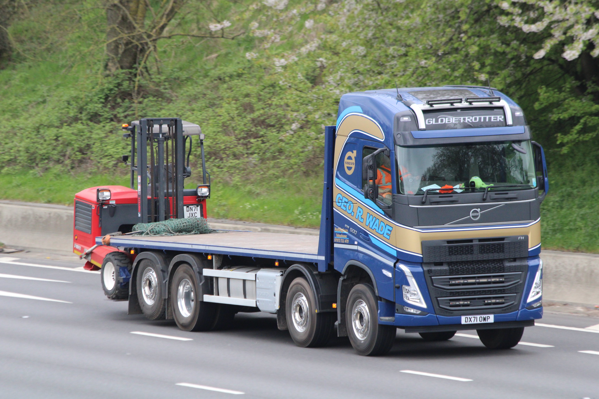 [Resim: 1699998762_Ei8jjLkYZJMVykg.jpg]