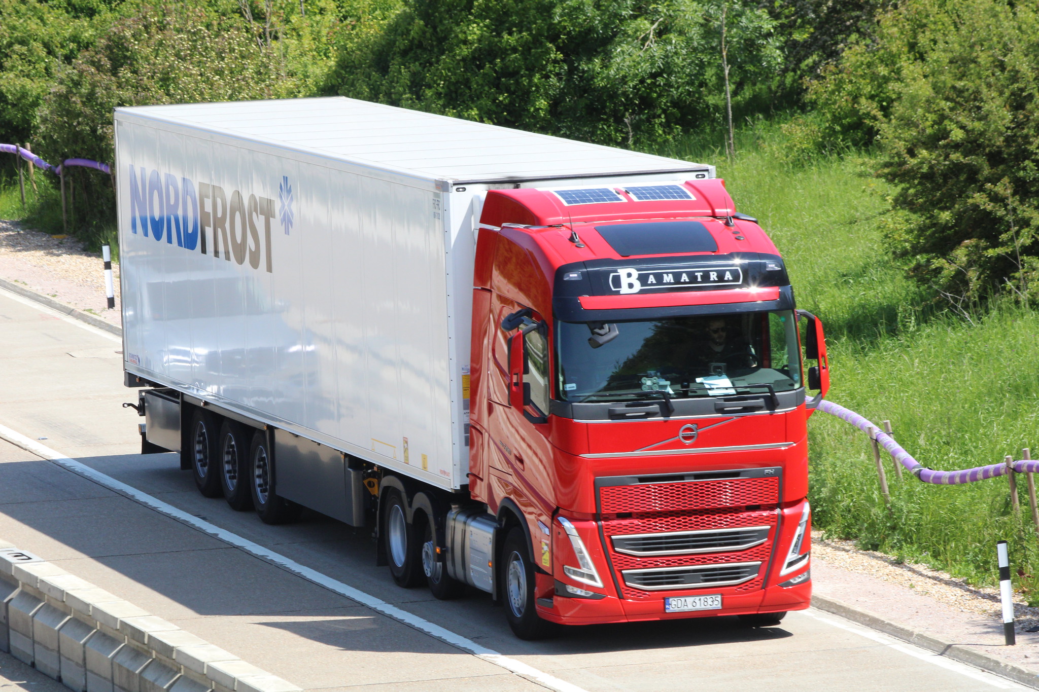 [Resim: 1700337919_J5HConJIbRI2tkZ.jpg]