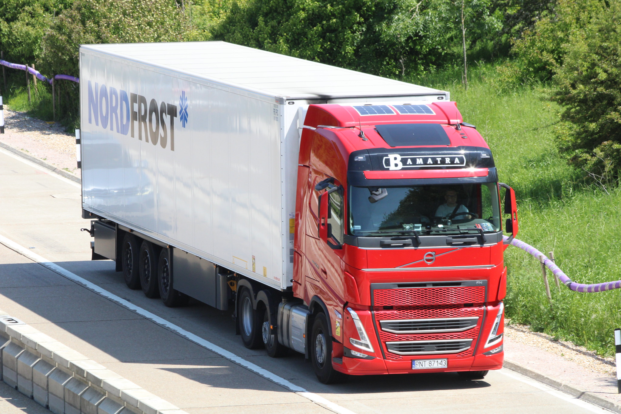 [Resim: 1700338141_KVKM61NrodcFscH.jpg]