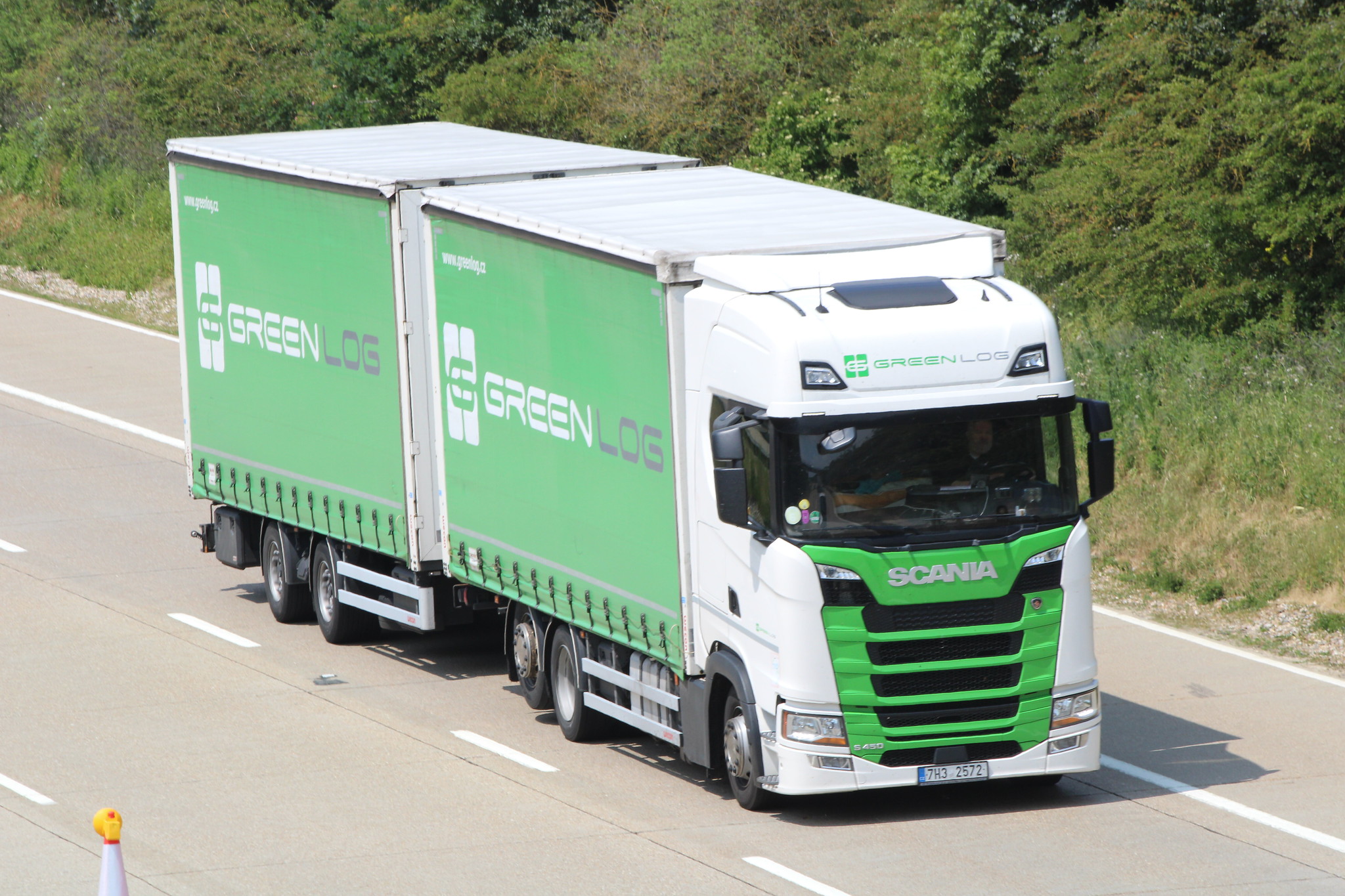 [Resim: 1702739317_mo6RDA14VSopbGA.jpg]