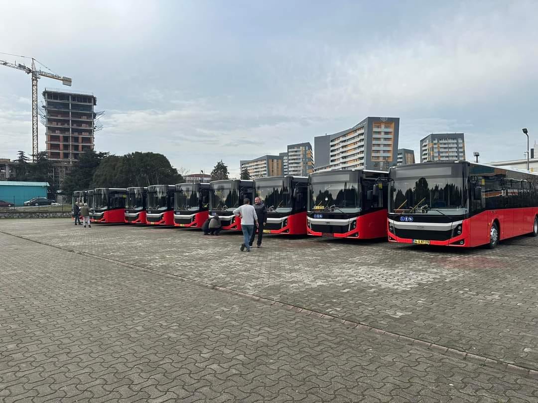 [Resim: 1704375130_LuT6BEYeFWw9AA5.jpg]