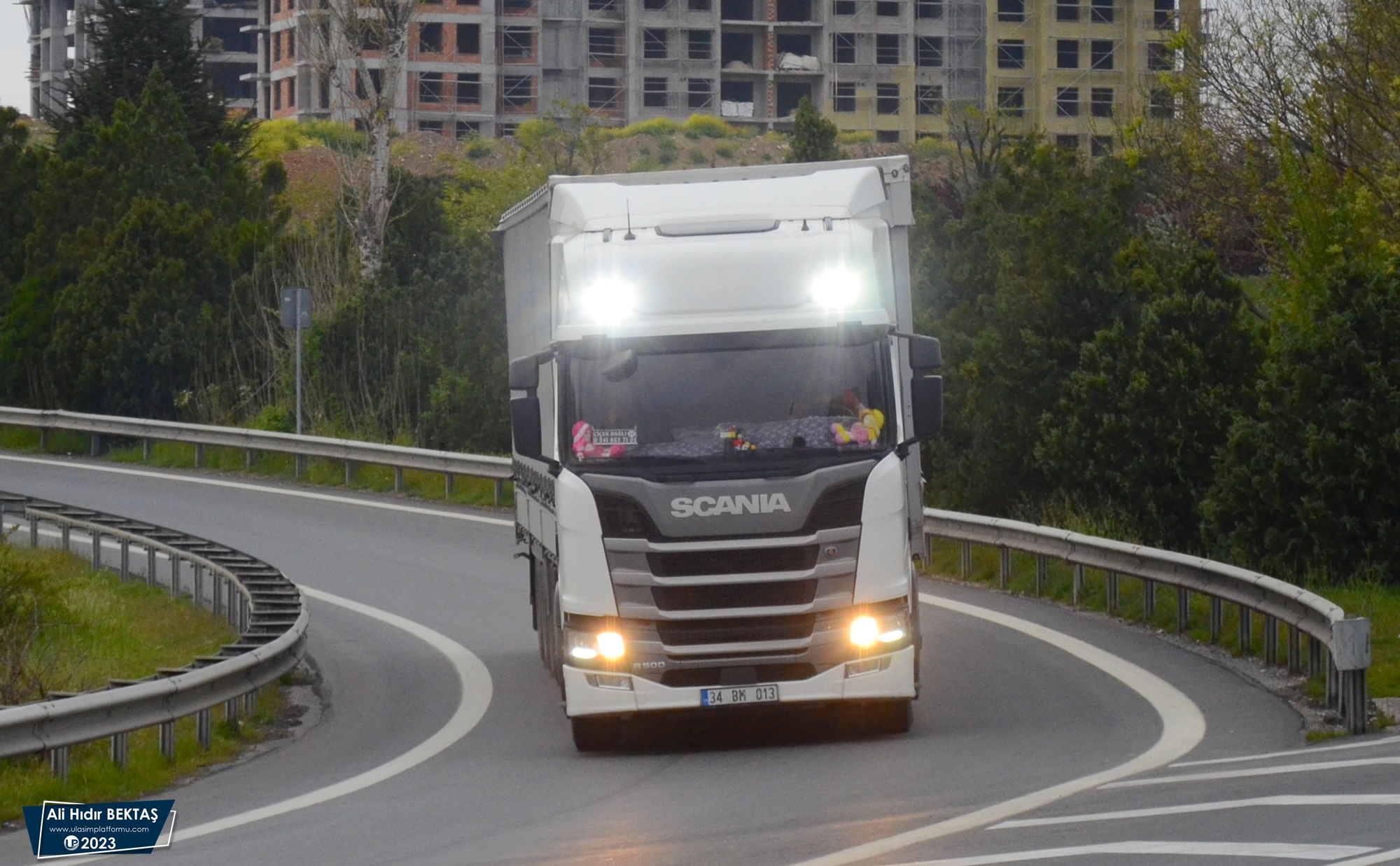 [Resim: 1710281112_mkQG53NJCYKr2JX.JPG]