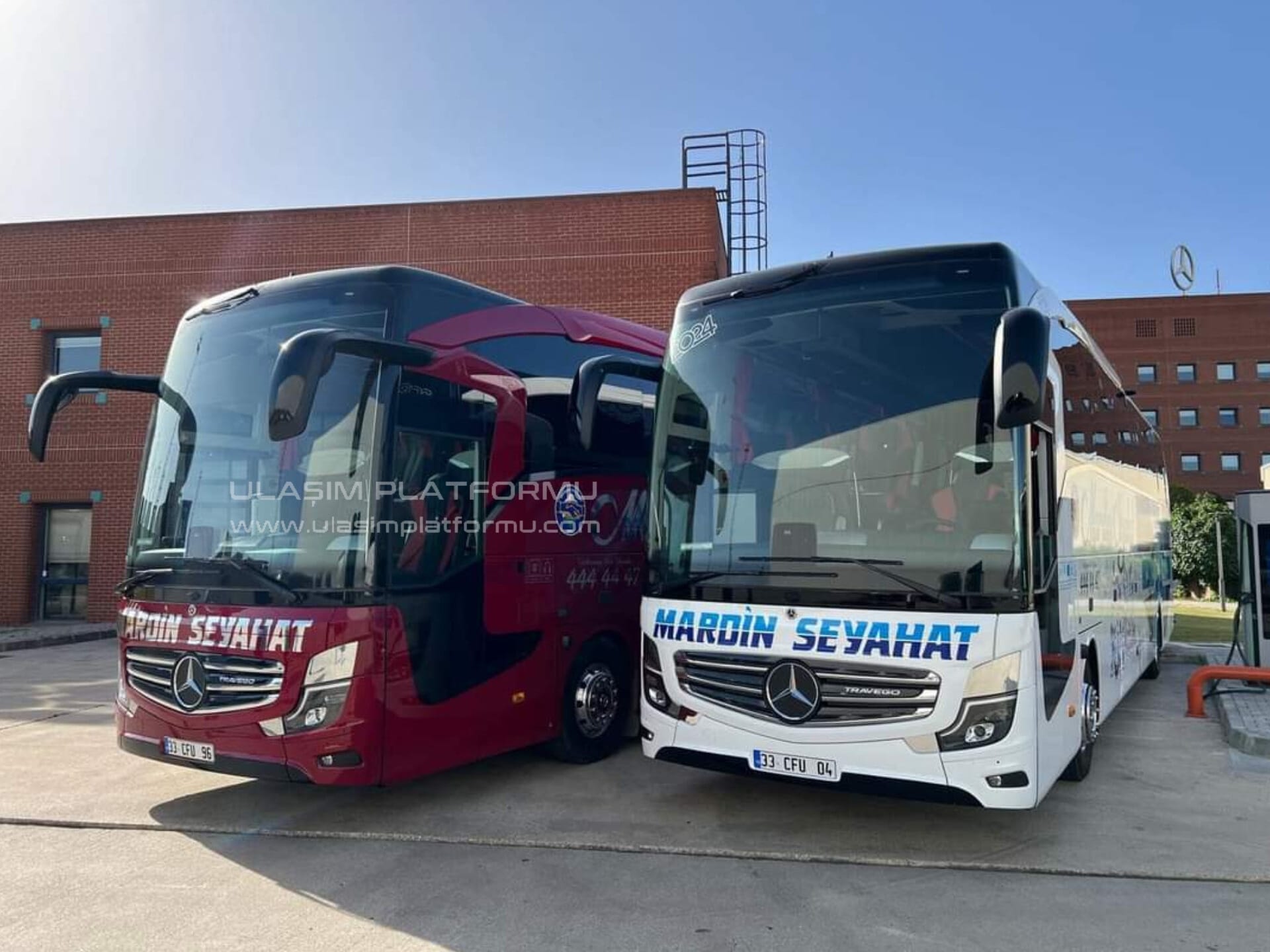 [Resim: 1717811639_L6JM3Z7CLsV418W.jpg]