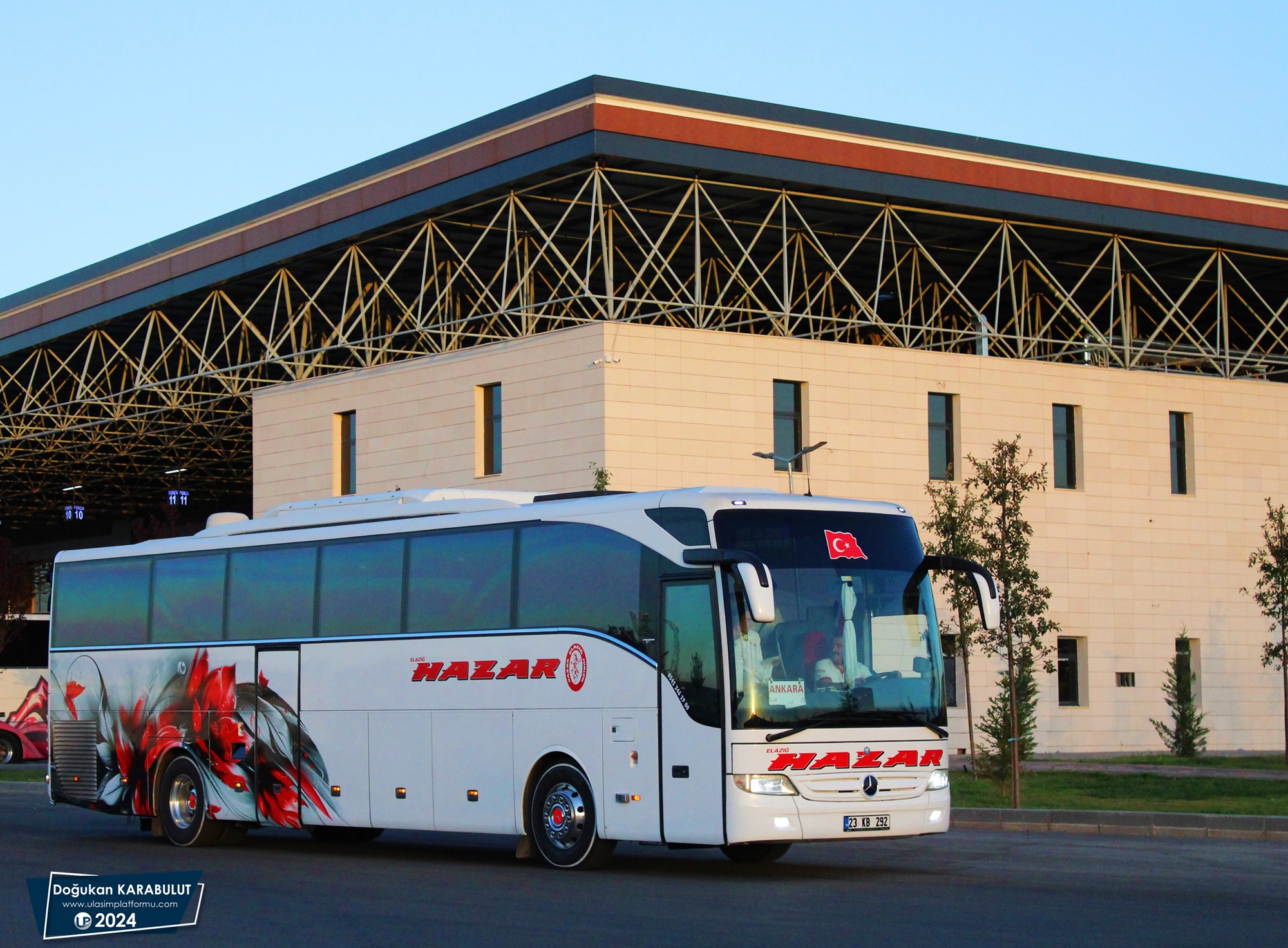 [Resim: 1722634043_9Up74jTeymcvy6n.jpeg]