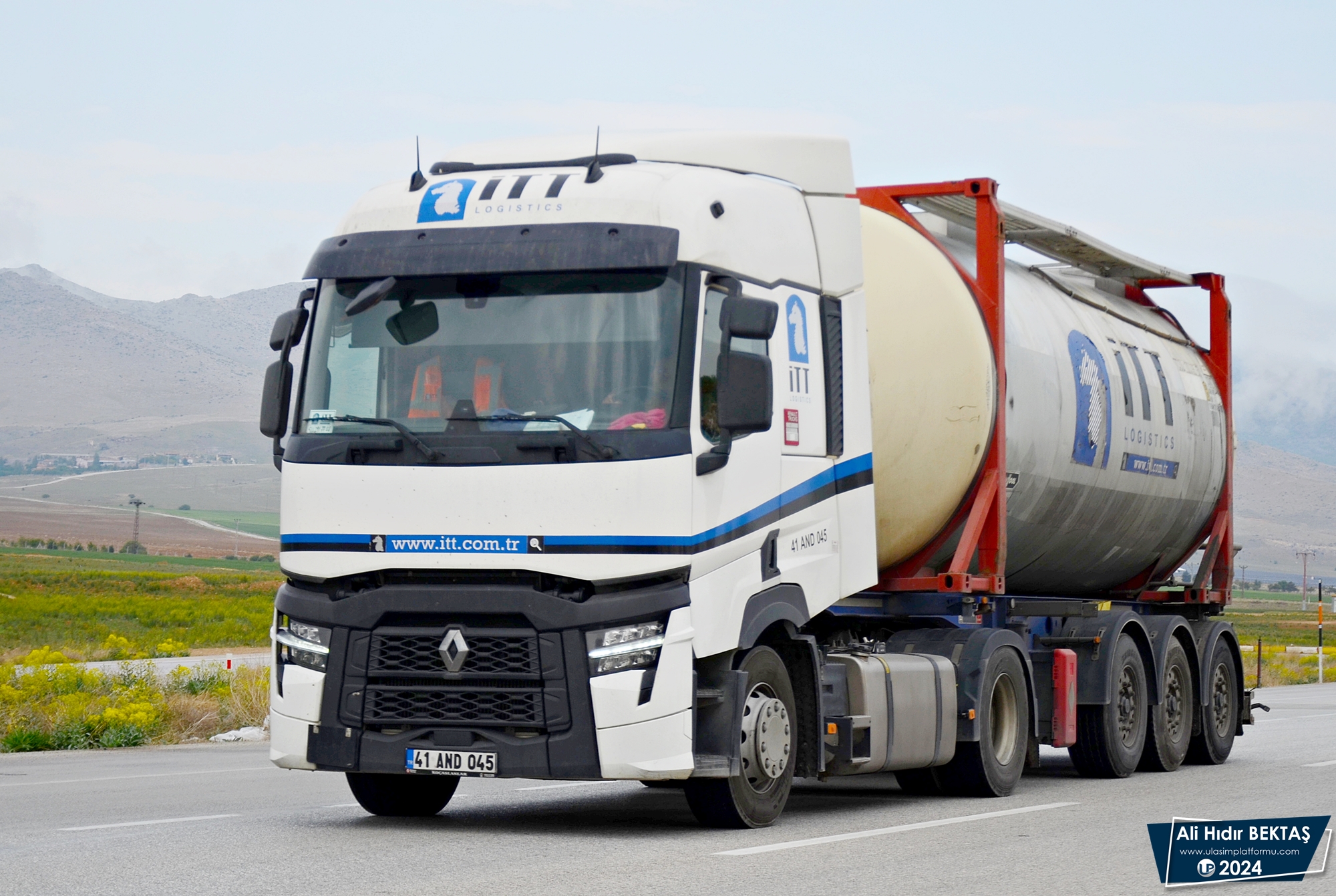 [Resim: 1735032843_HFTLqYTcrLsvG0G.JPG]