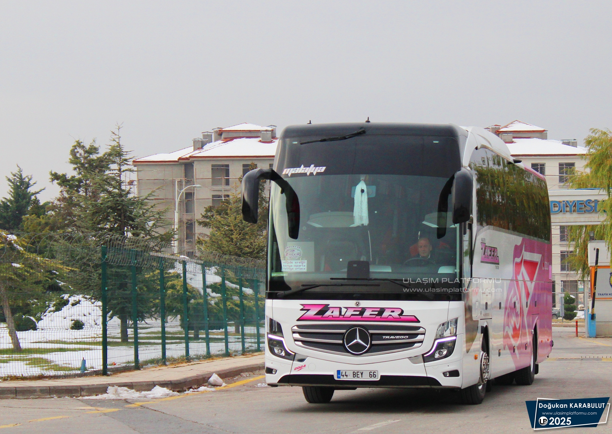 [Resim: 1743024456_A0jk444XlS0A6mf.JPG]