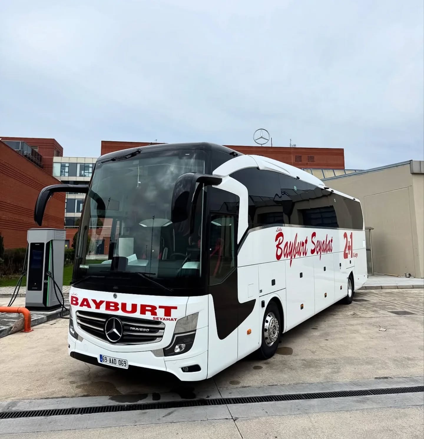 [Resim: 1745862781_x5d3A3flmNJBFZR.jpeg]