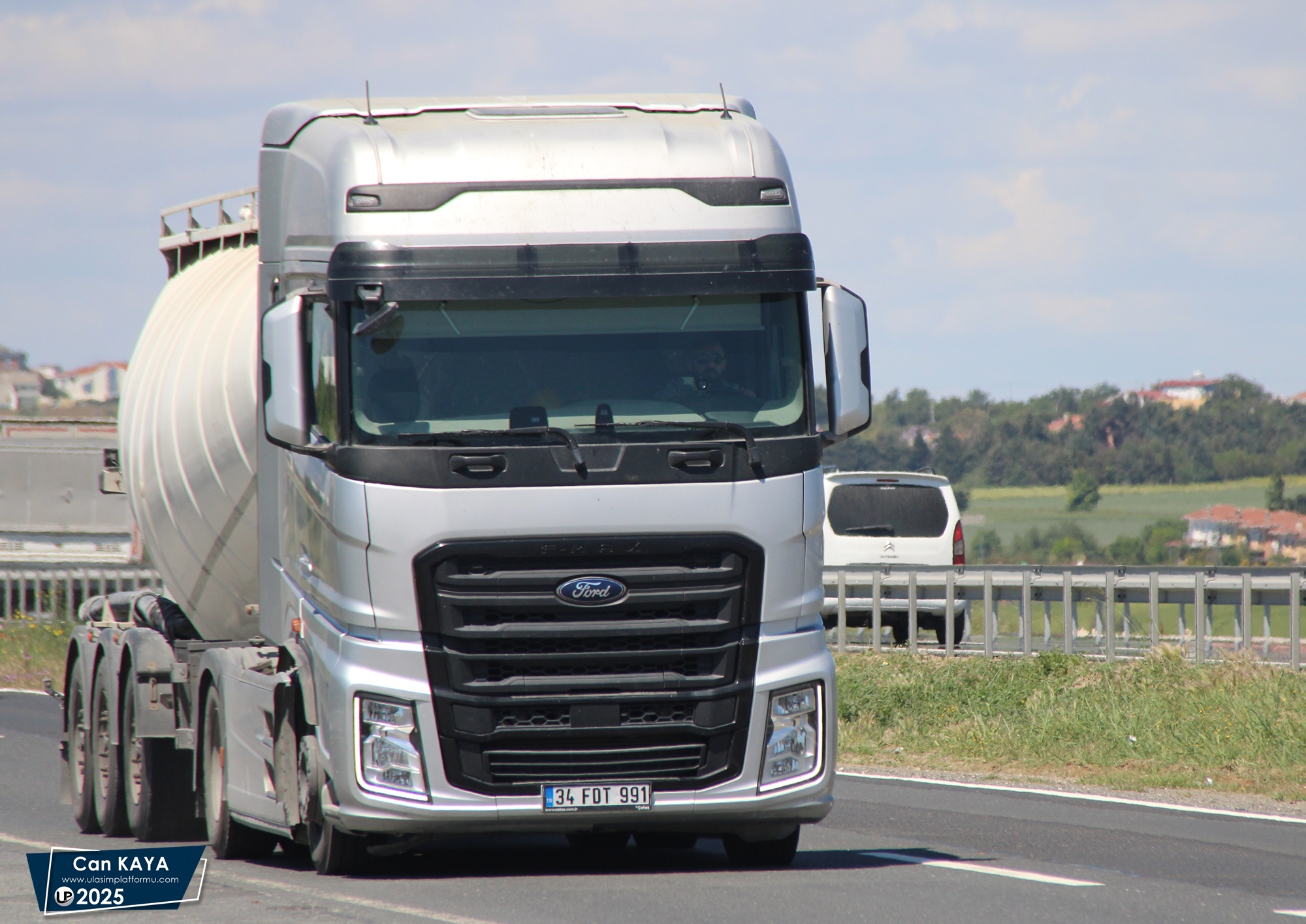 [Resim: 1757284184_vxLB6VUj7XC8Dvb.JPG]