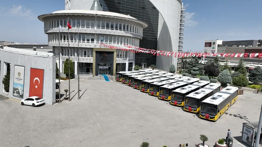 [Resim: 1758198843_48v3bBrcE06sPZw.jpg]