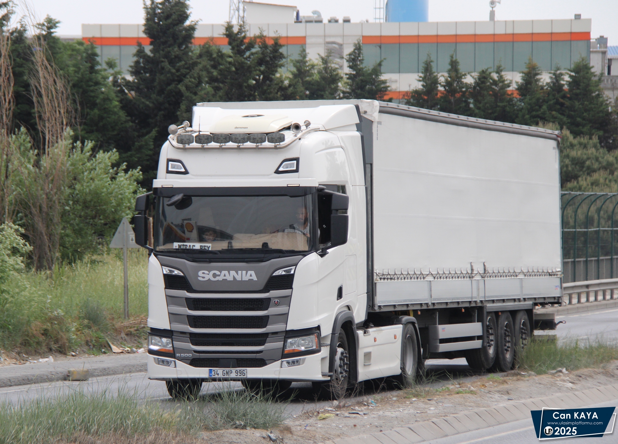 [Resim: 1763603072_cbkxPr7odv34Nmf.JPG]