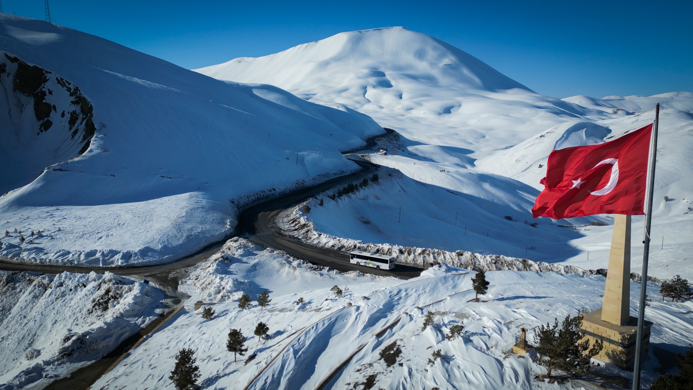 [Resim: 1776041159_xEWH0eDu5u7hT8Q.jpeg]