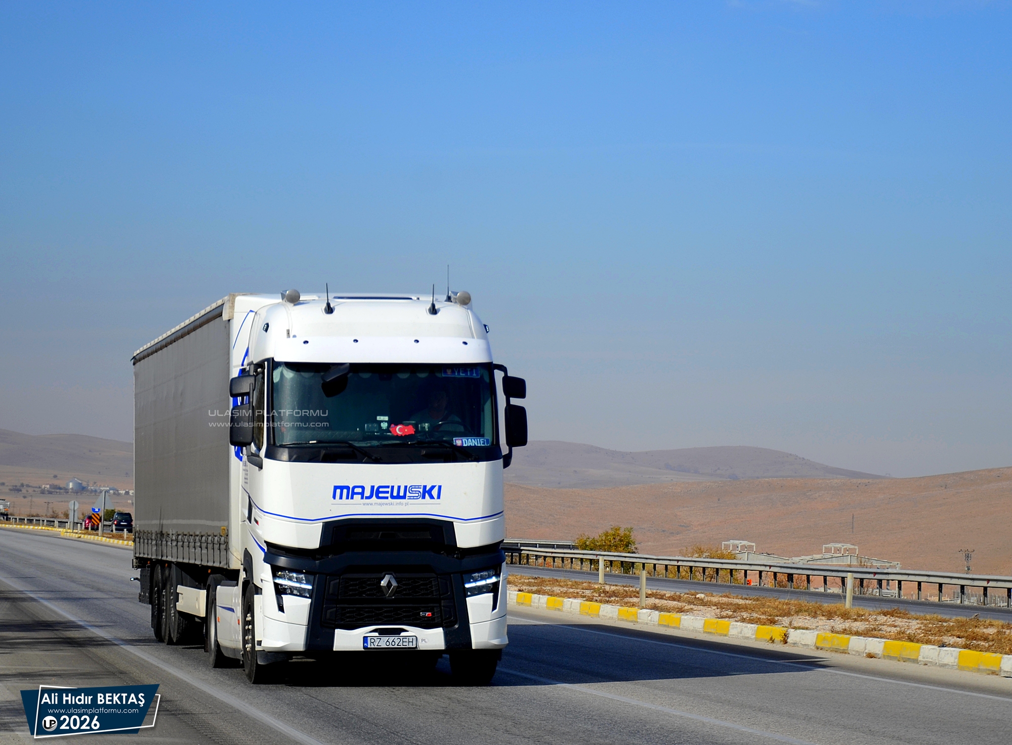 [Resim: 1776378618_UncyLeGlG2YKlYV.JPG]